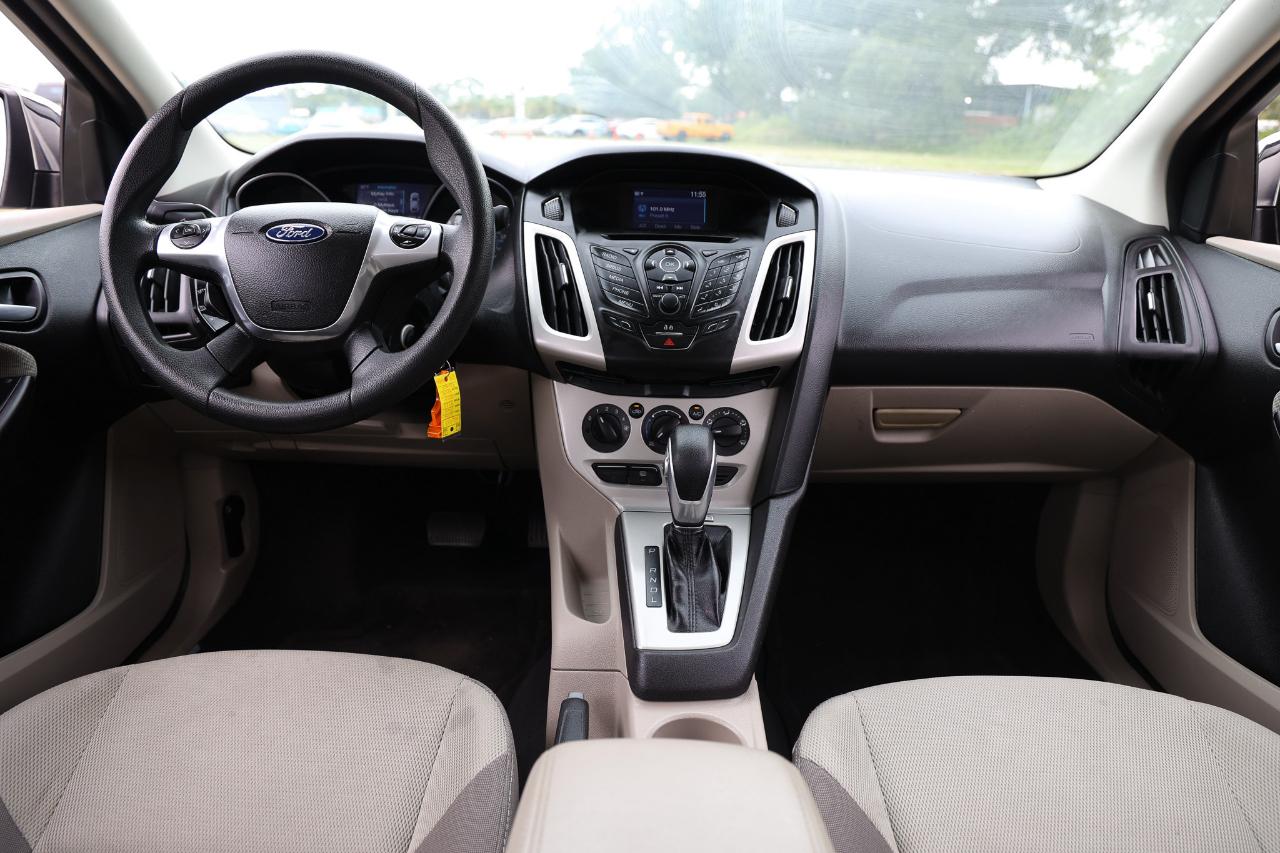 Ford Focus  2014