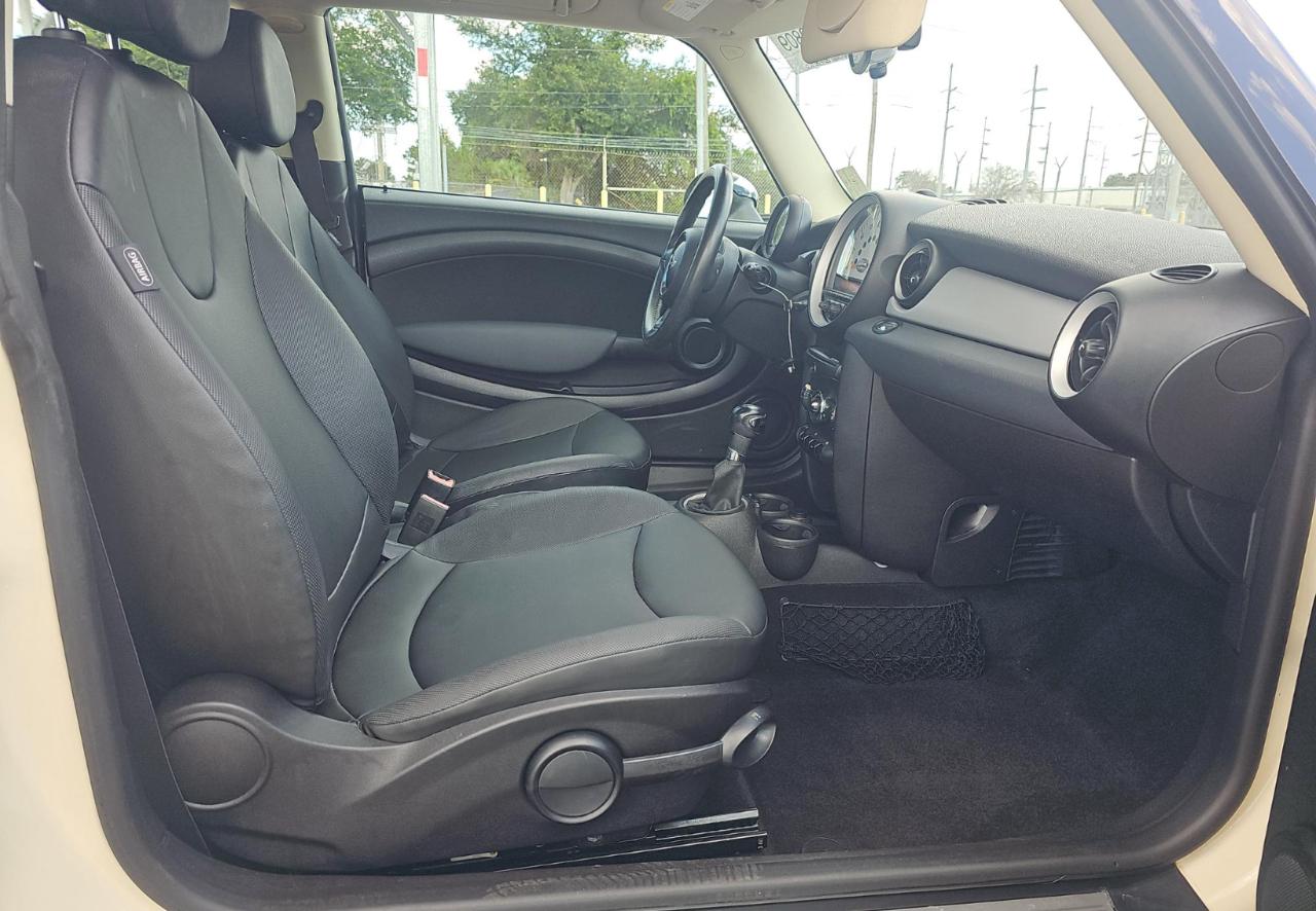 MINI Cooper Hardtop  2012