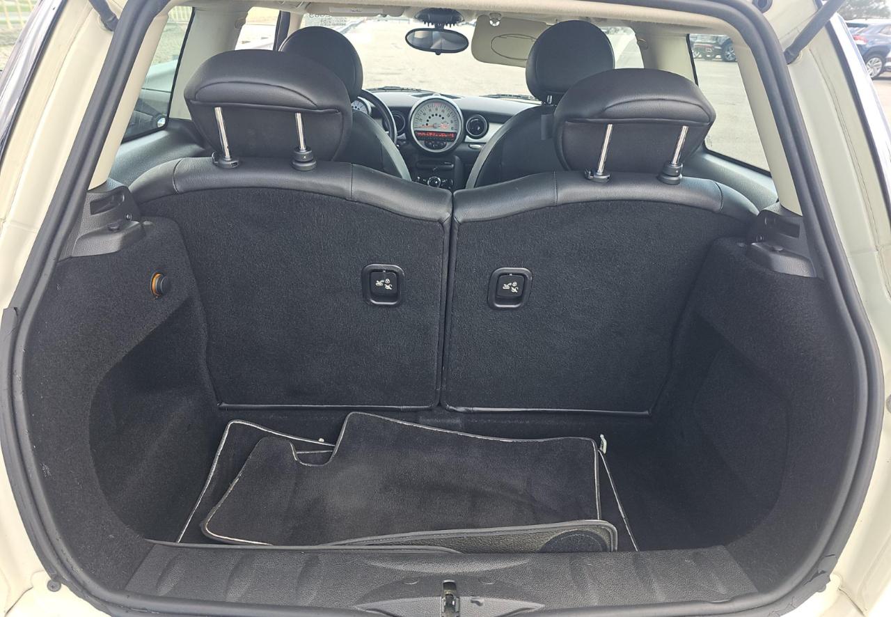 MINI Cooper Hardtop  2012