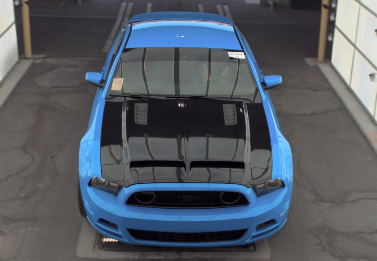 Ford Mustang  2010