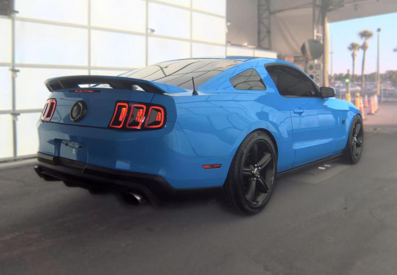 Ford Mustang  2010