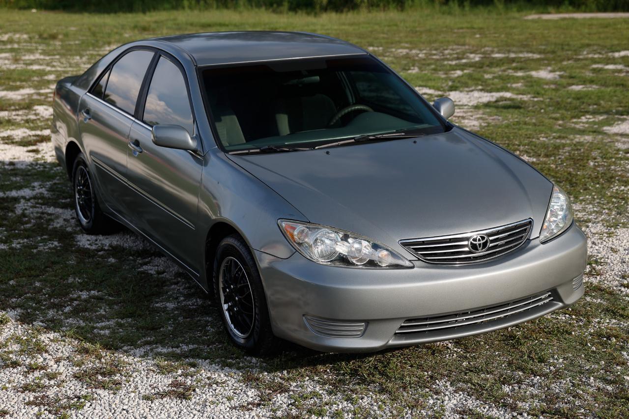 Toyota Camry  2005