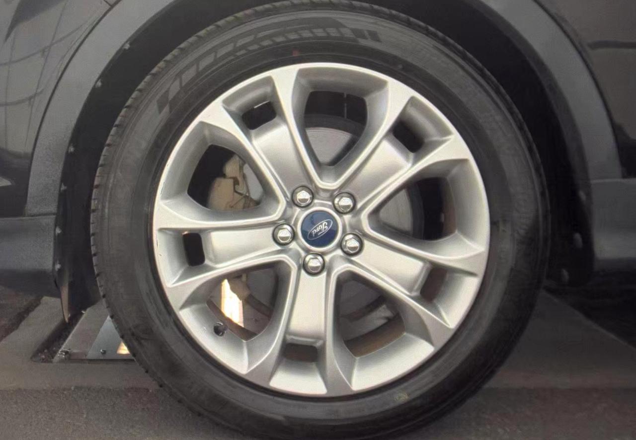 Ford Escape  2014