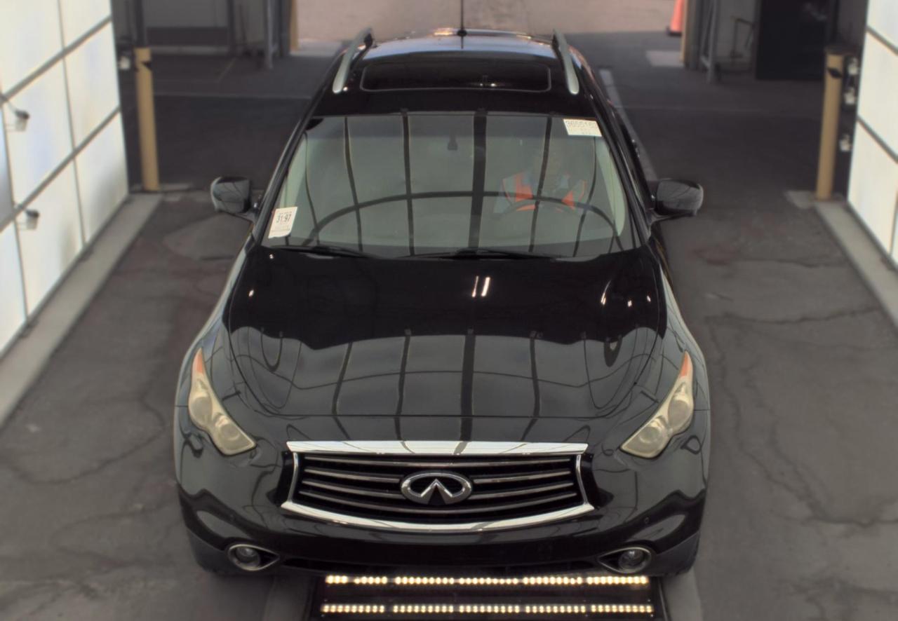 Infiniti FX35  2012