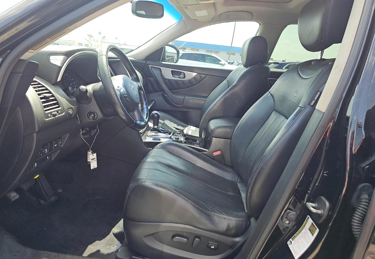 Infiniti FX35  2012