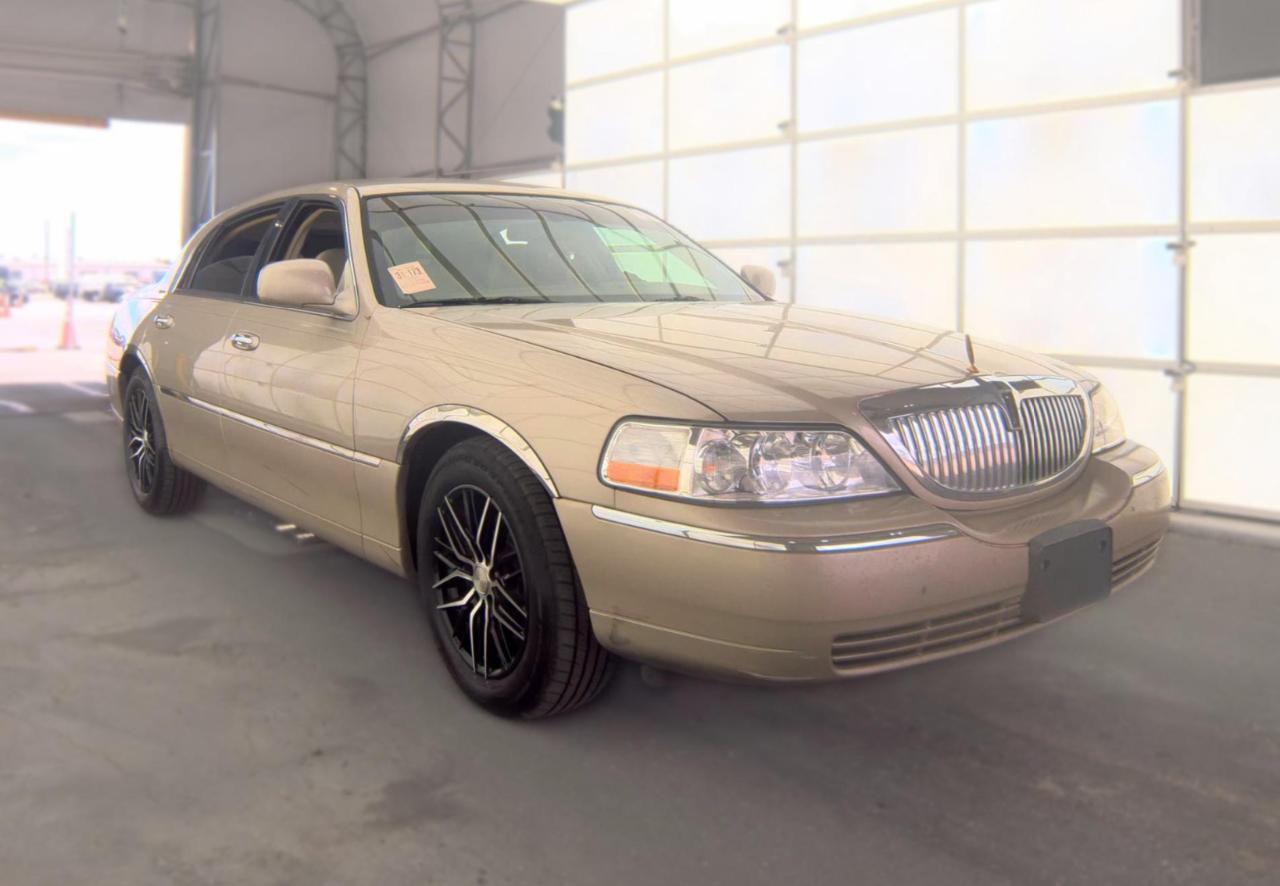 Lincoln Town Car  2004