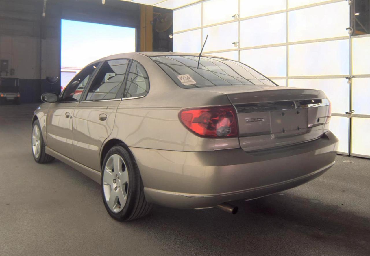Saturn LS  2003