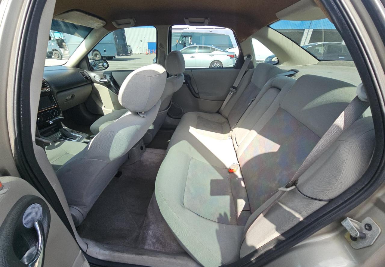 Saturn LS  2003