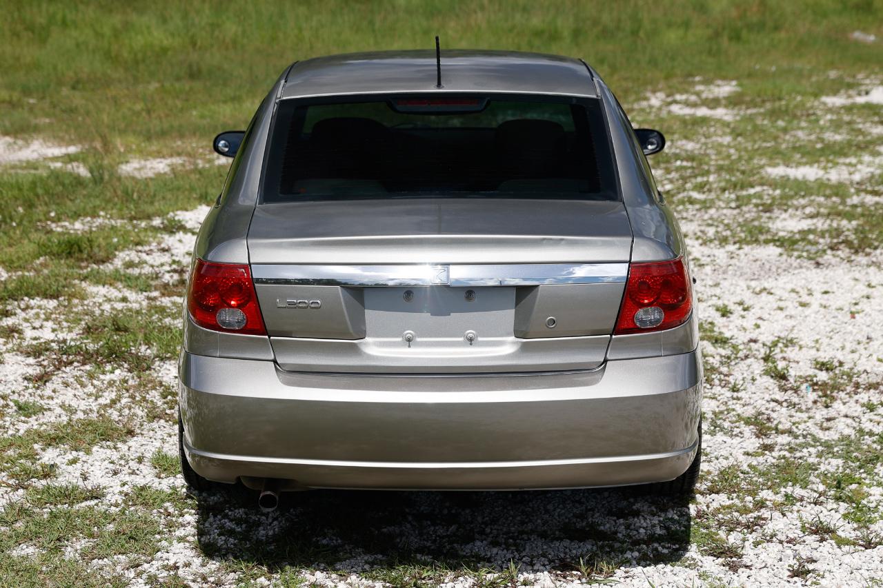 Saturn LS  2003