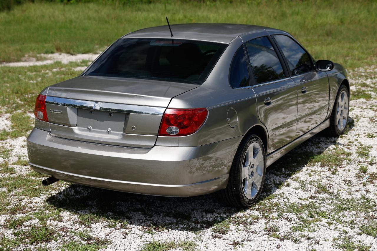 Saturn LS  2003