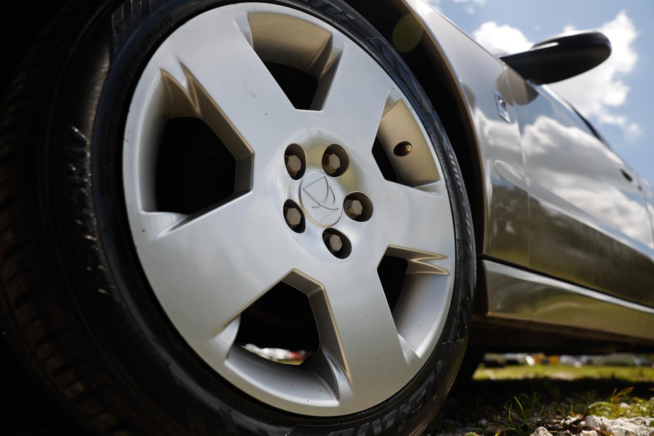 Saturn LS  2003