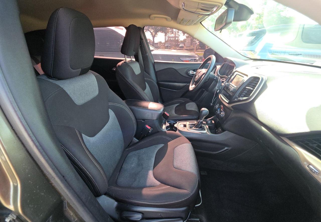 Jeep Cherokee  2015