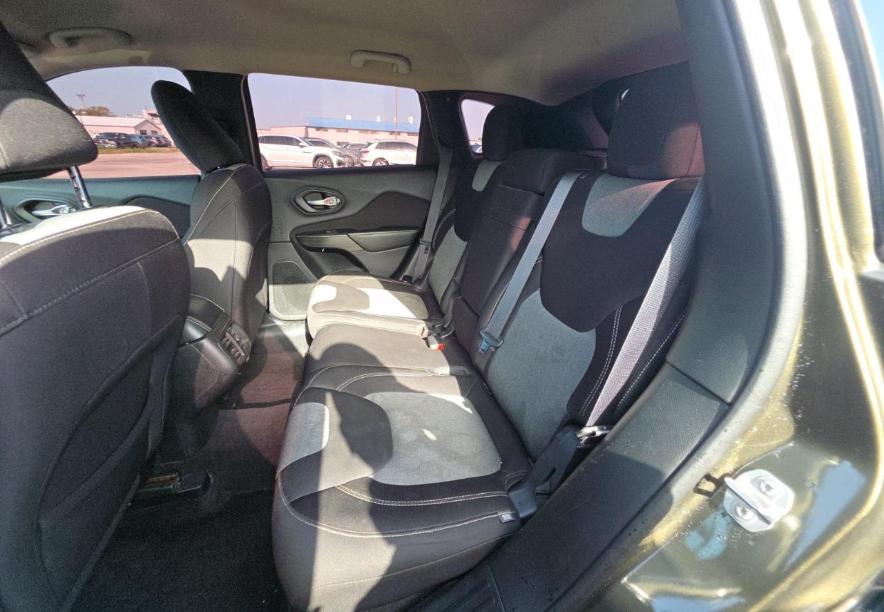 Jeep Cherokee  2015