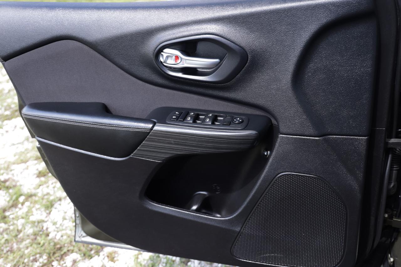 Jeep Cherokee  2015