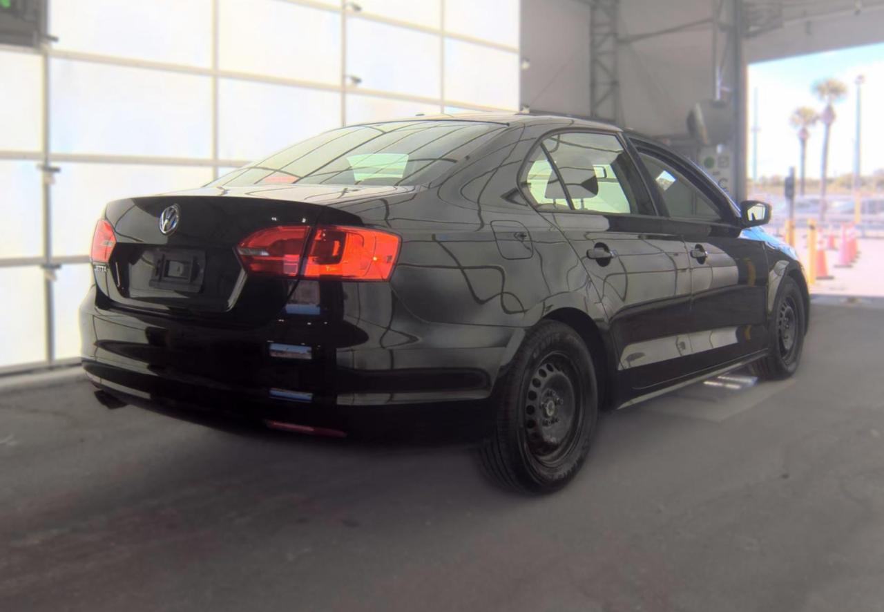 Volkswagen Jetta Sedan  2014
