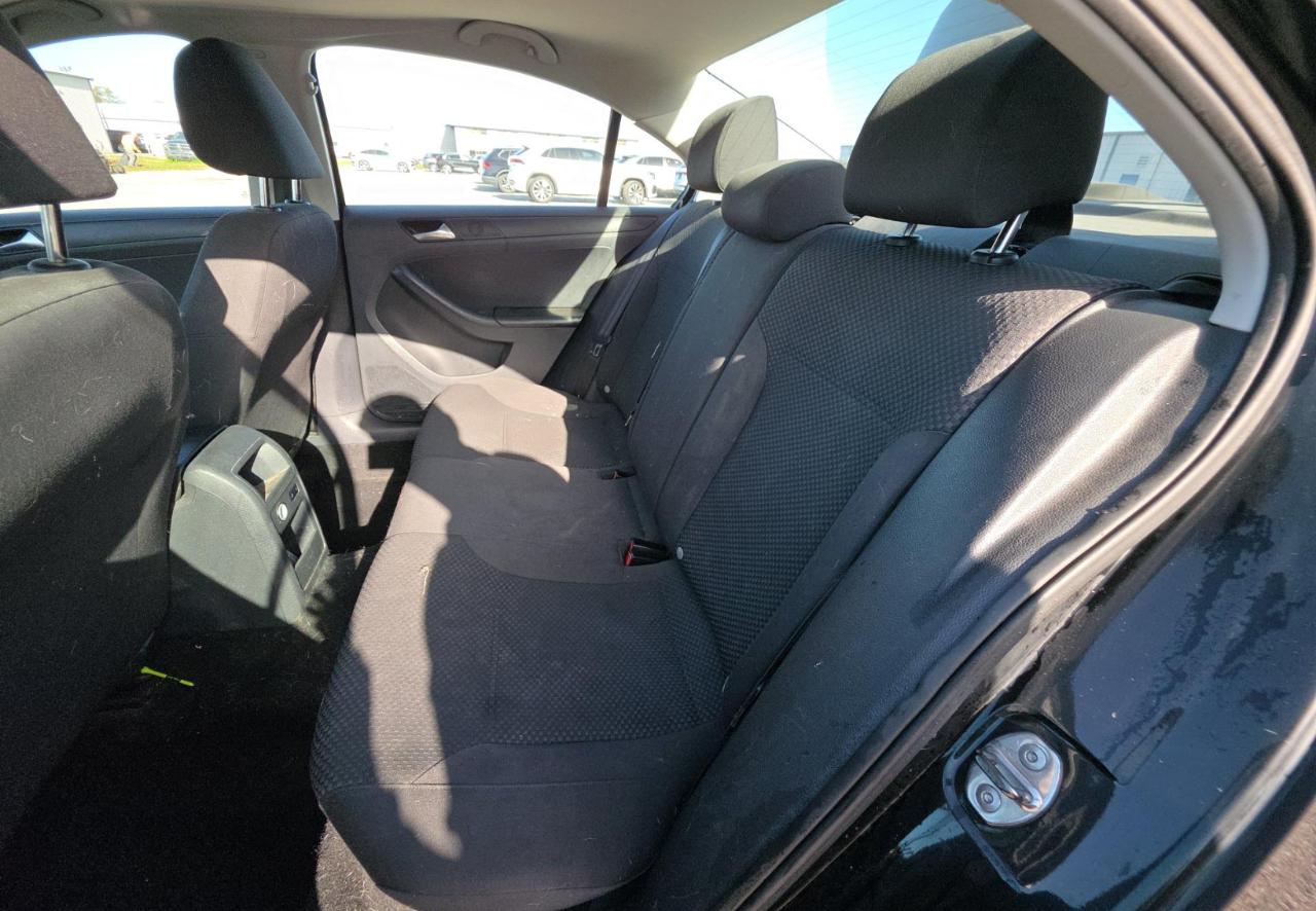 Volkswagen Jetta Sedan  2014