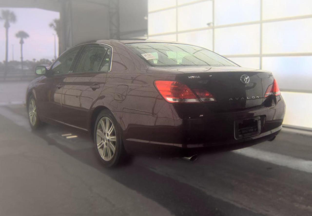 Toyota Avalon  2006