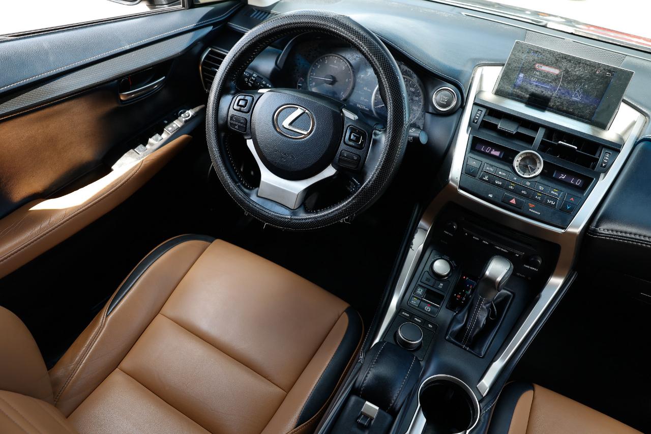 Lexus NX  2017