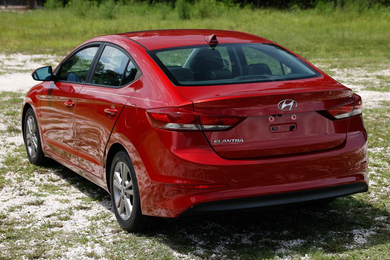 Hyundai Elantra  2017