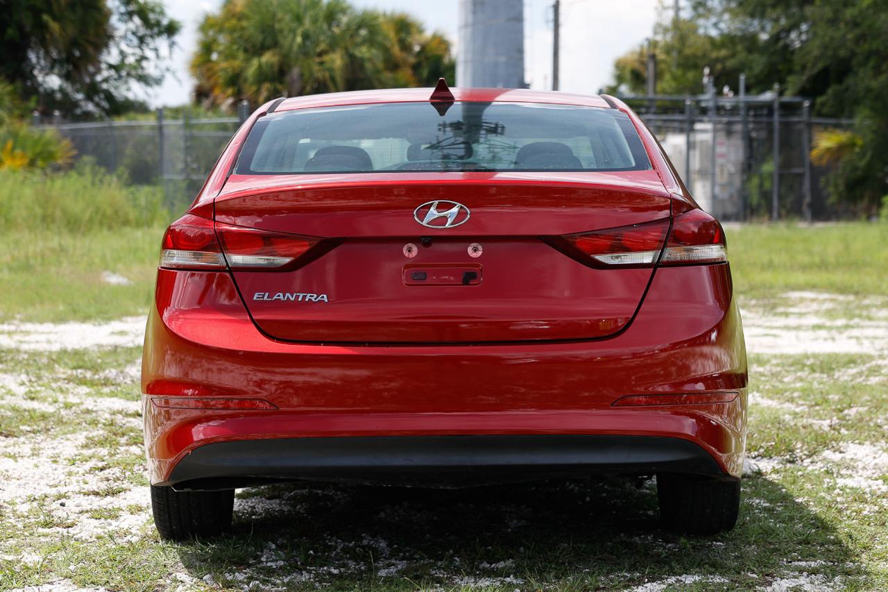 Hyundai Elantra  2017