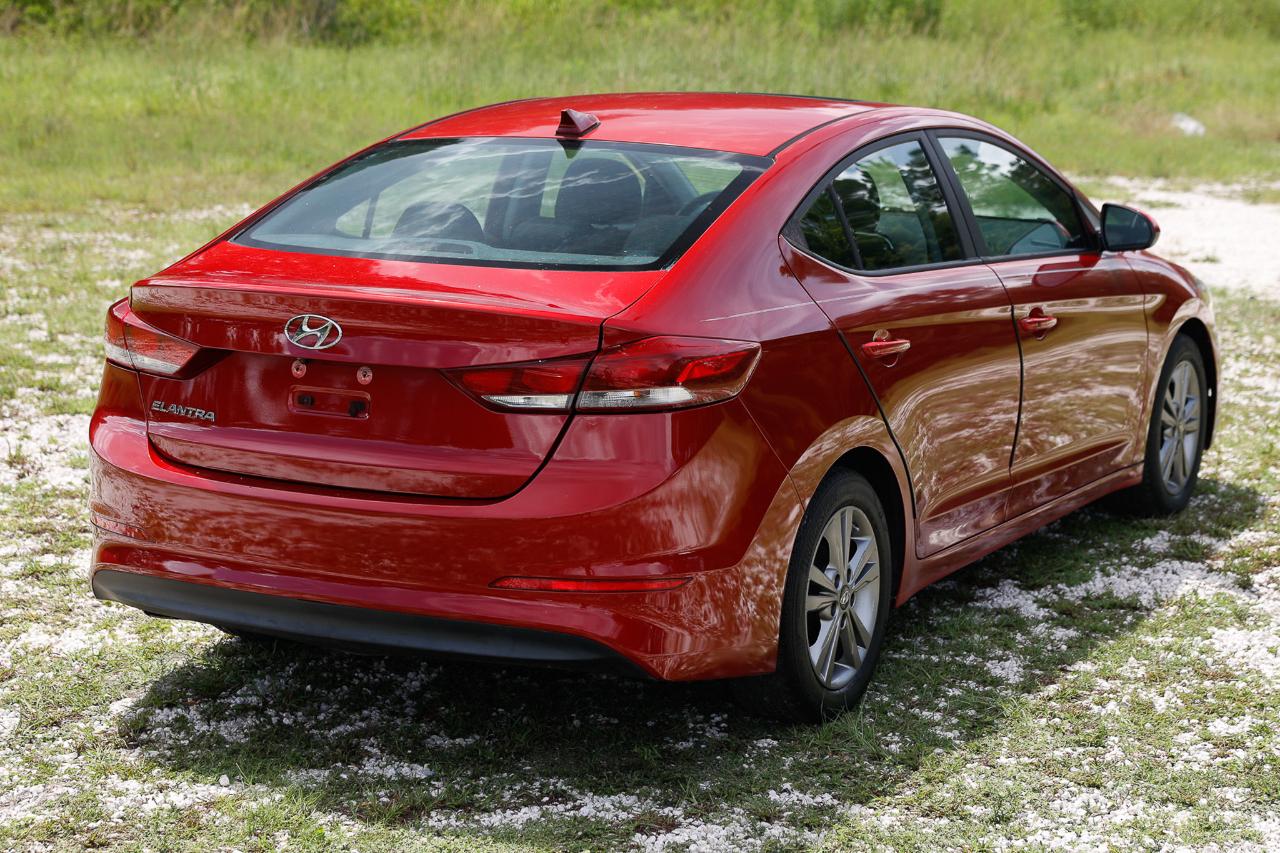 Hyundai Elantra  2017