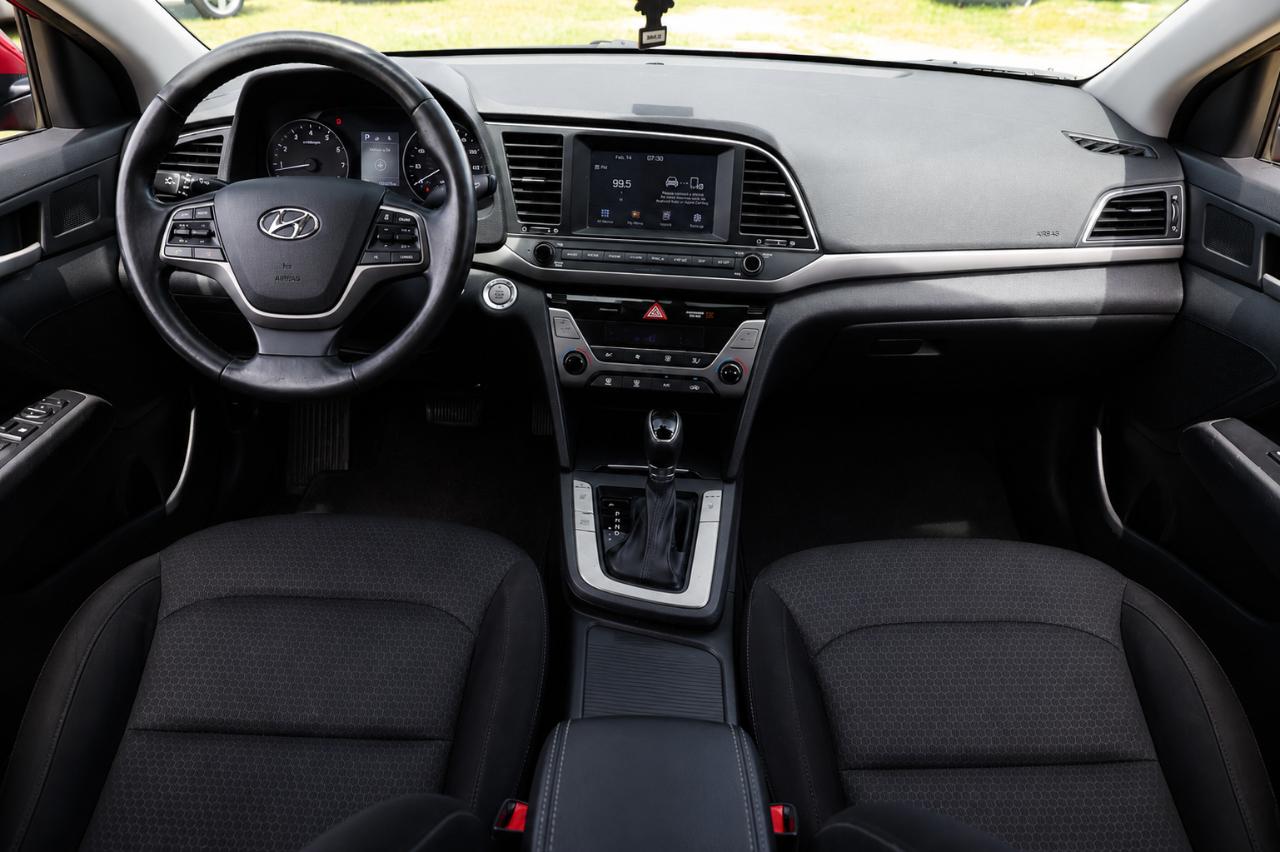 Hyundai Elantra  2017