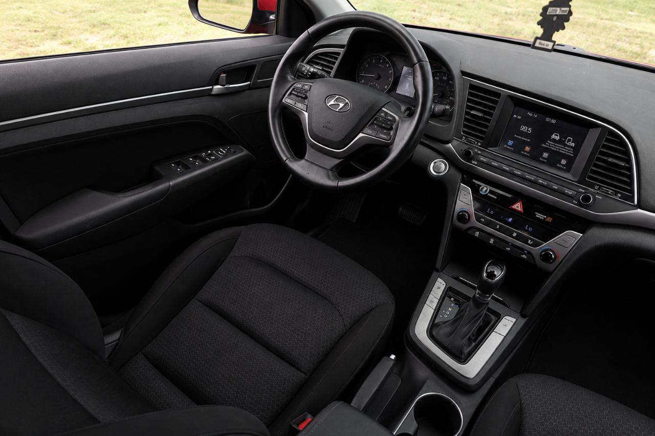 Hyundai Elantra  2017