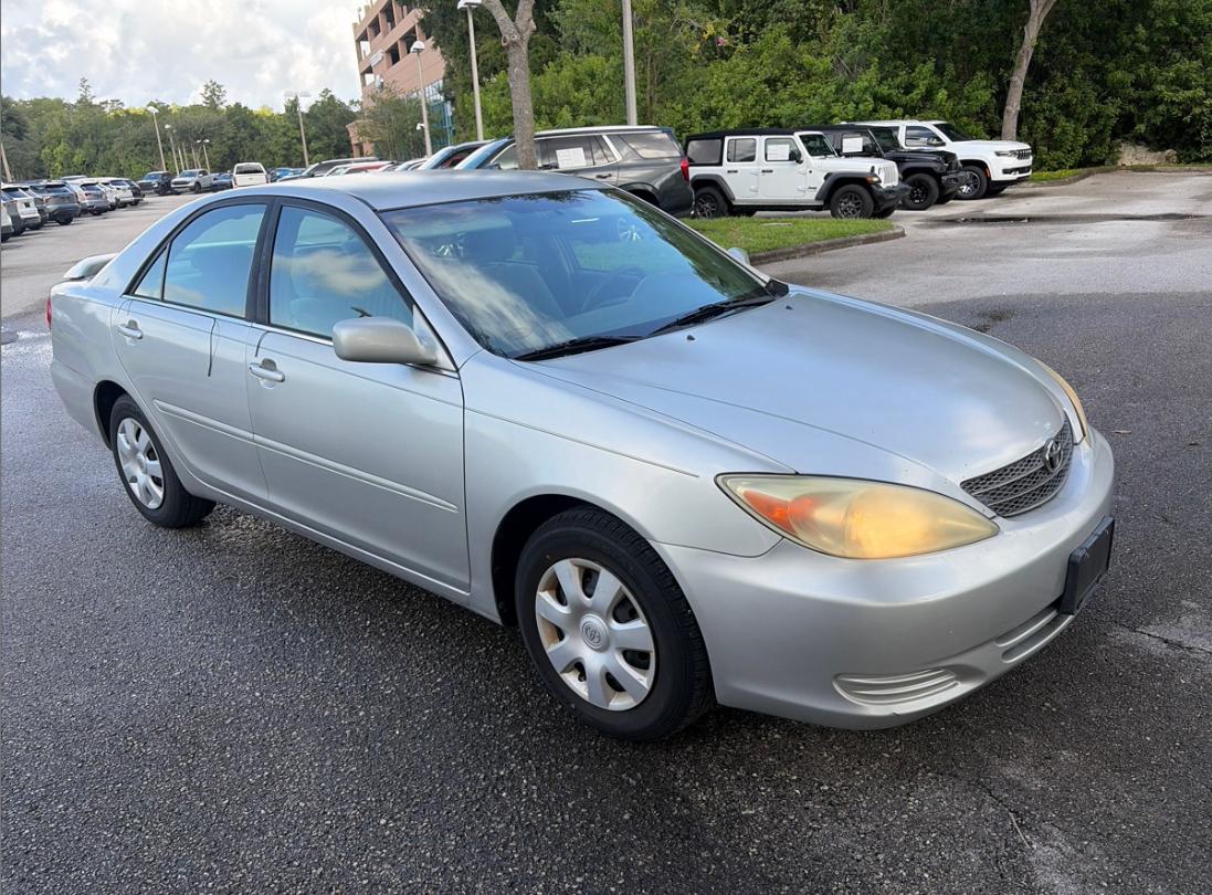 Toyota Camry  2004