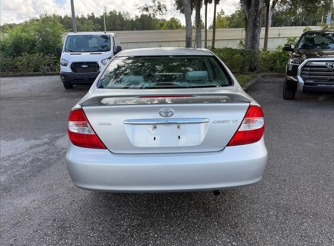 Toyota Camry  2004