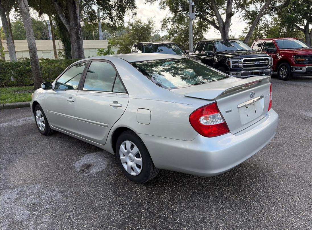 Toyota Camry  2004