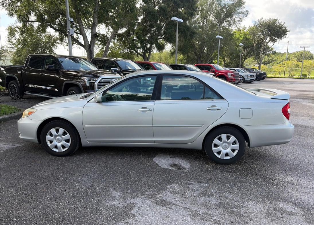 Toyota Camry  2004