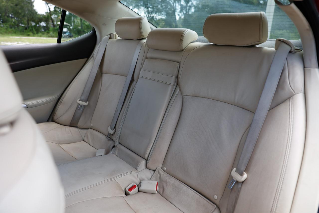 Lexus IS 250  2012