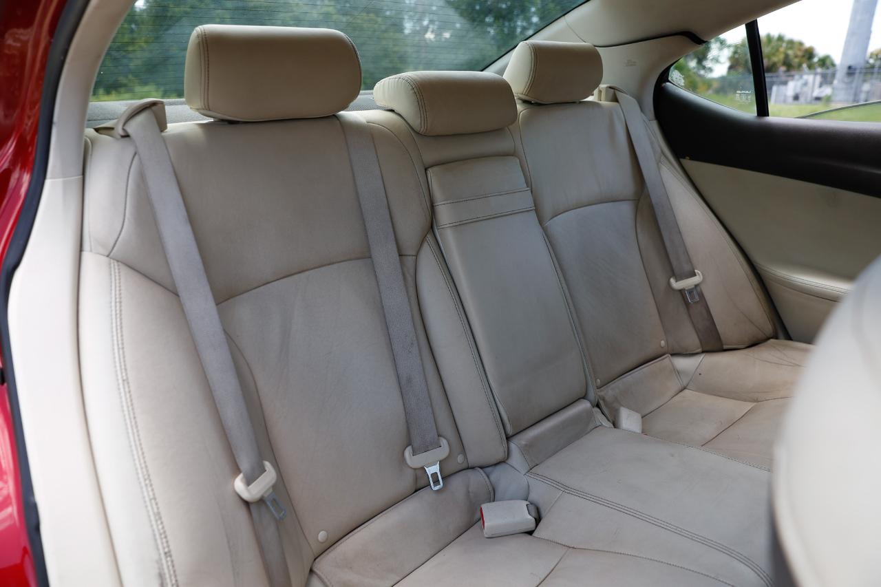Lexus IS 250  2012