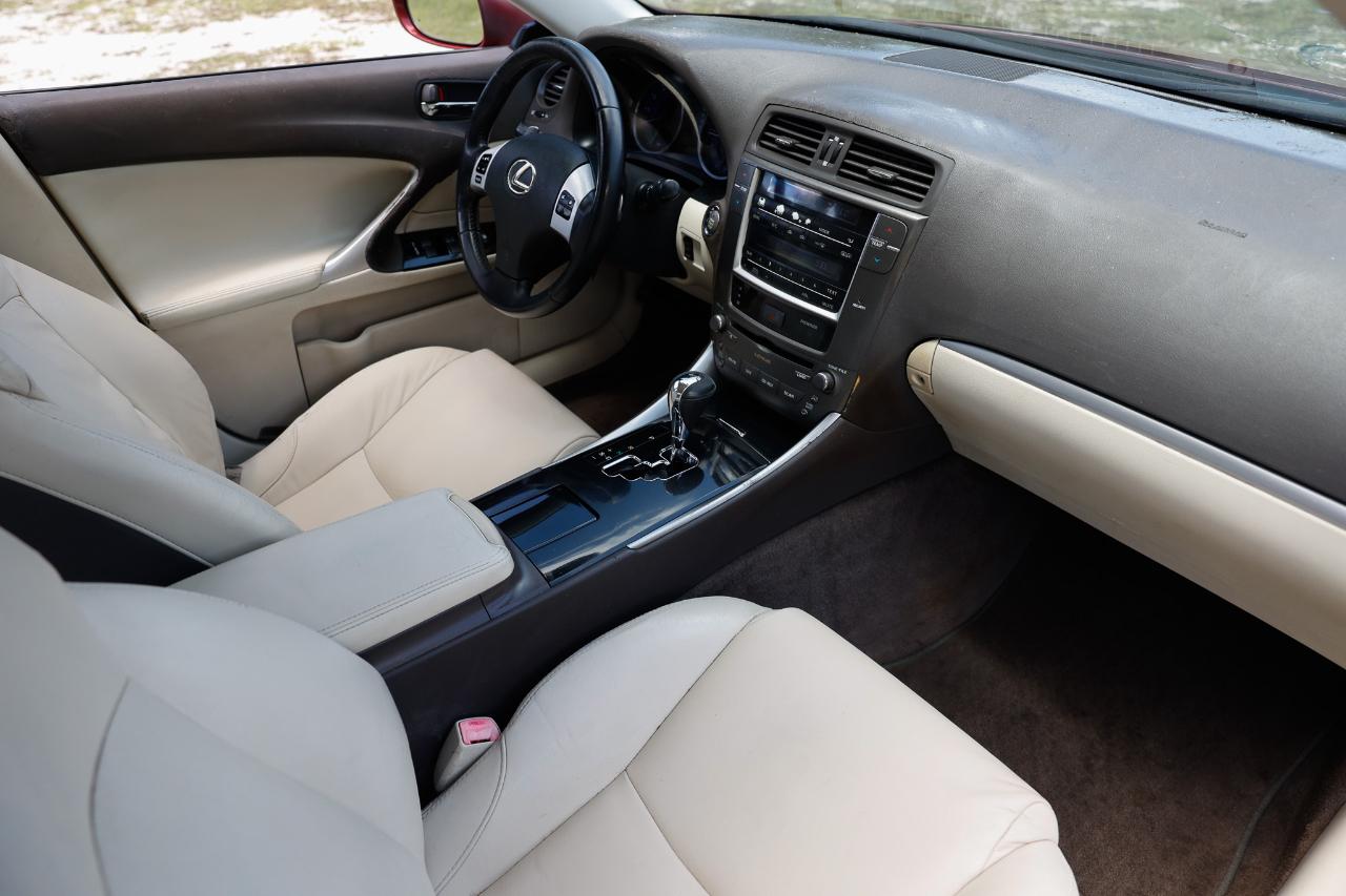 Lexus IS 250  2012