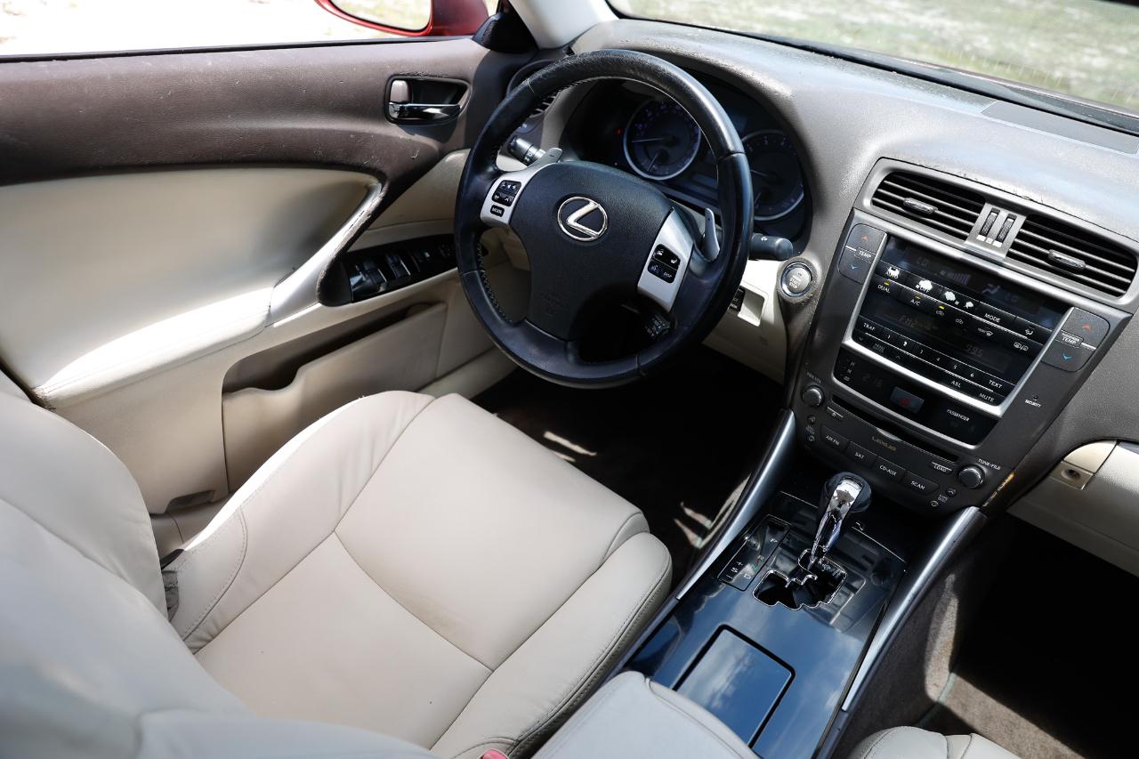Lexus IS 250  2012
