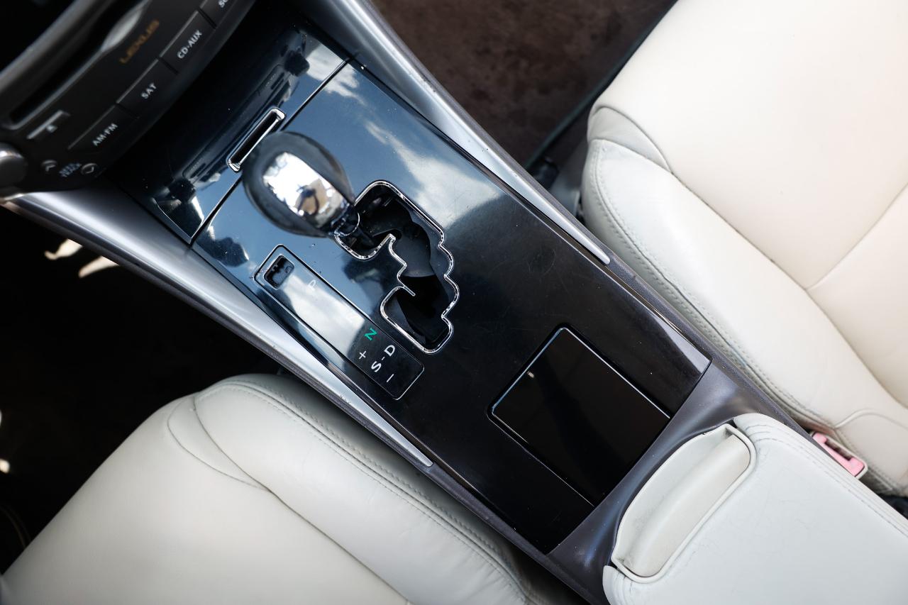Lexus IS 250  2012