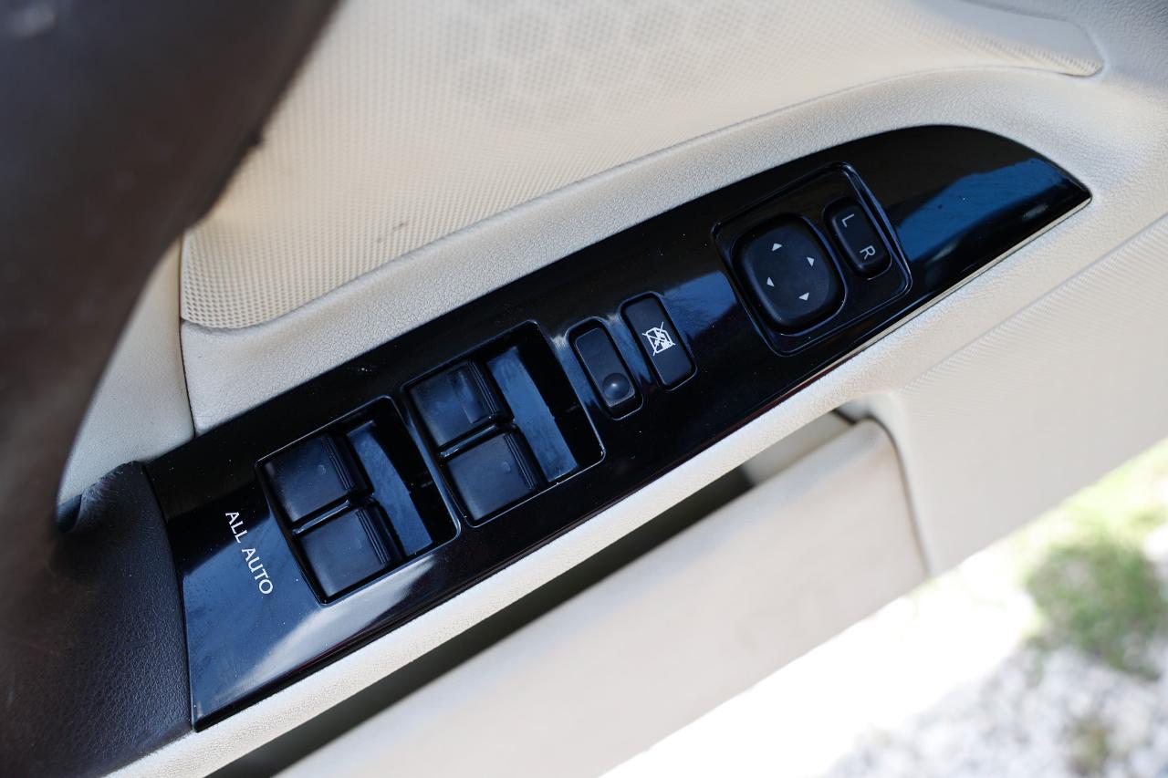Lexus IS 250  2012