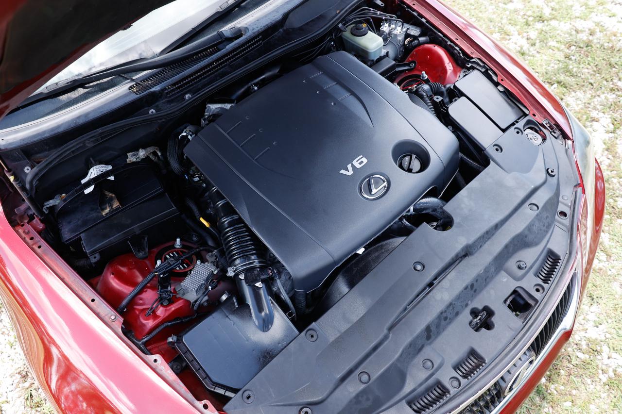 Lexus IS 250  2012