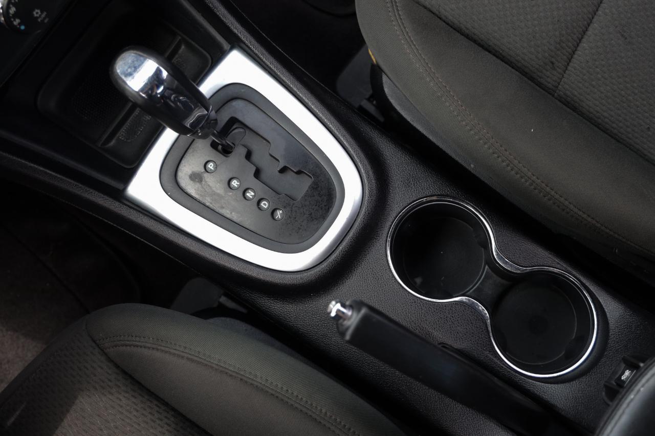 Chrysler 200  2011