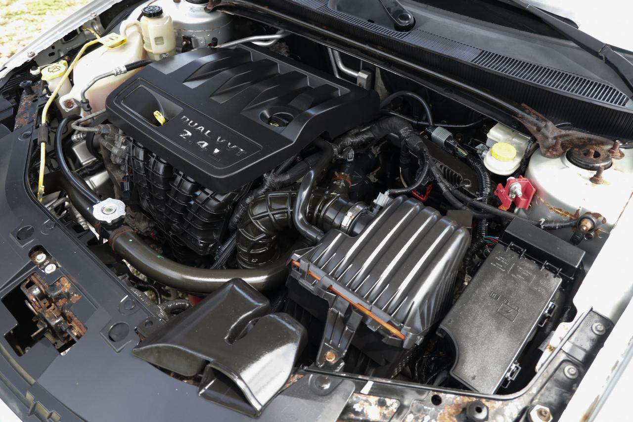 Chrysler 200  2011