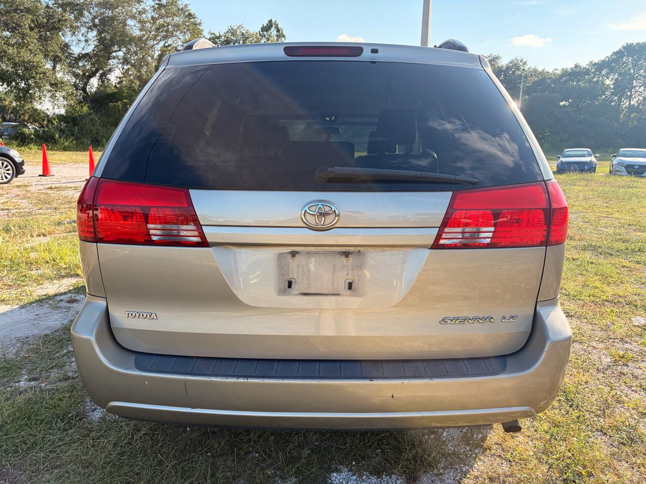 Toyota Sienna CE 2004
