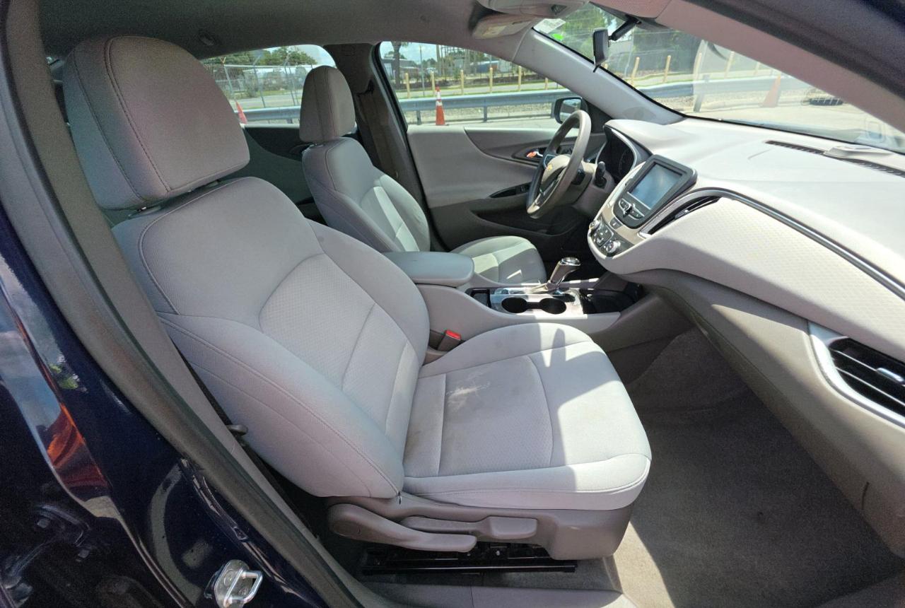 Chevrolet Malibu  2016
