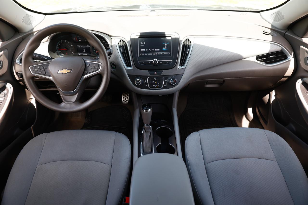 Chevrolet Malibu photo 2