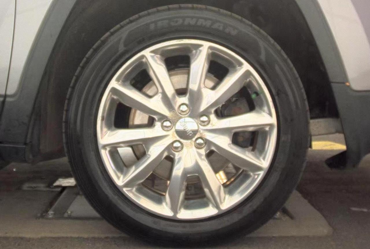 Jeep Cherokee  2016