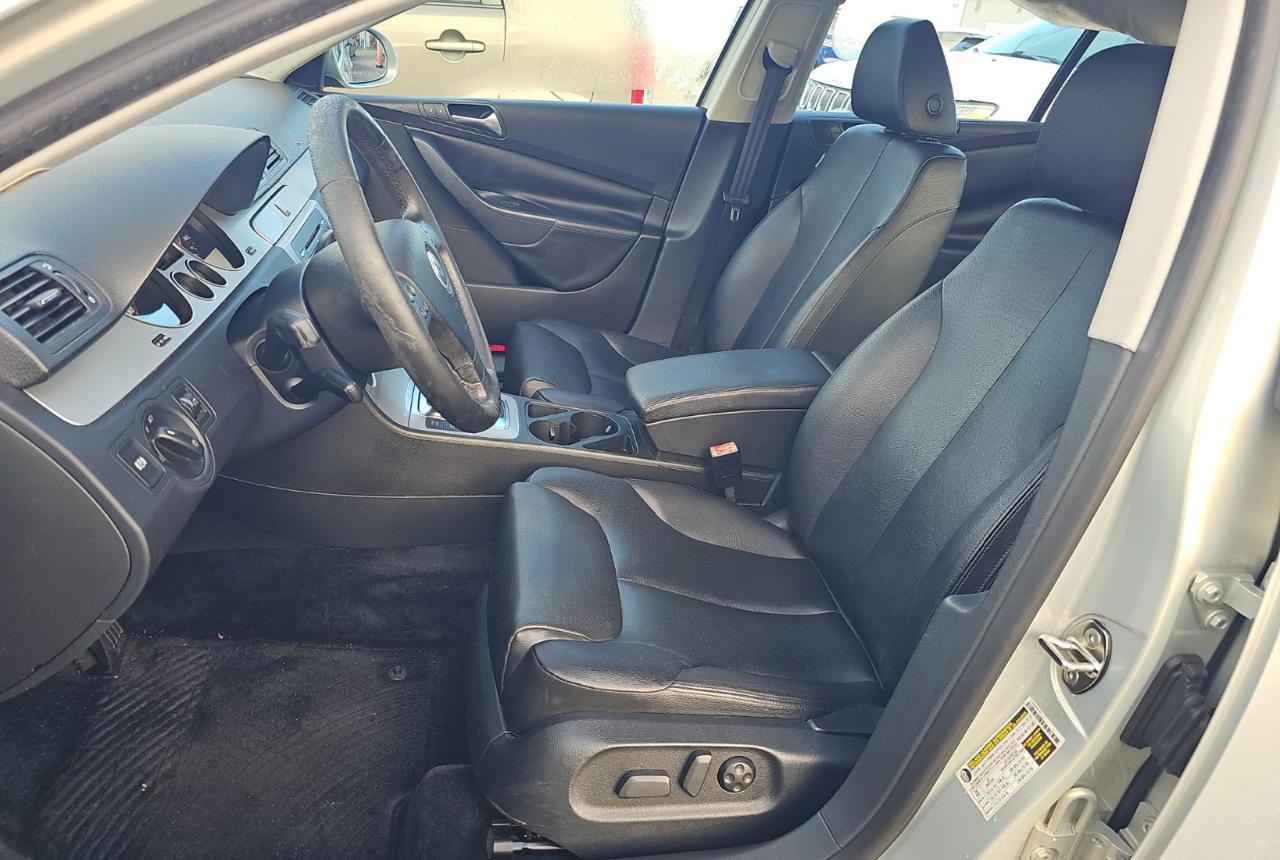 Volkswagen Passat Sedan  2009