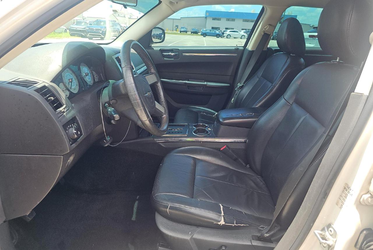 Chrysler 300  2010