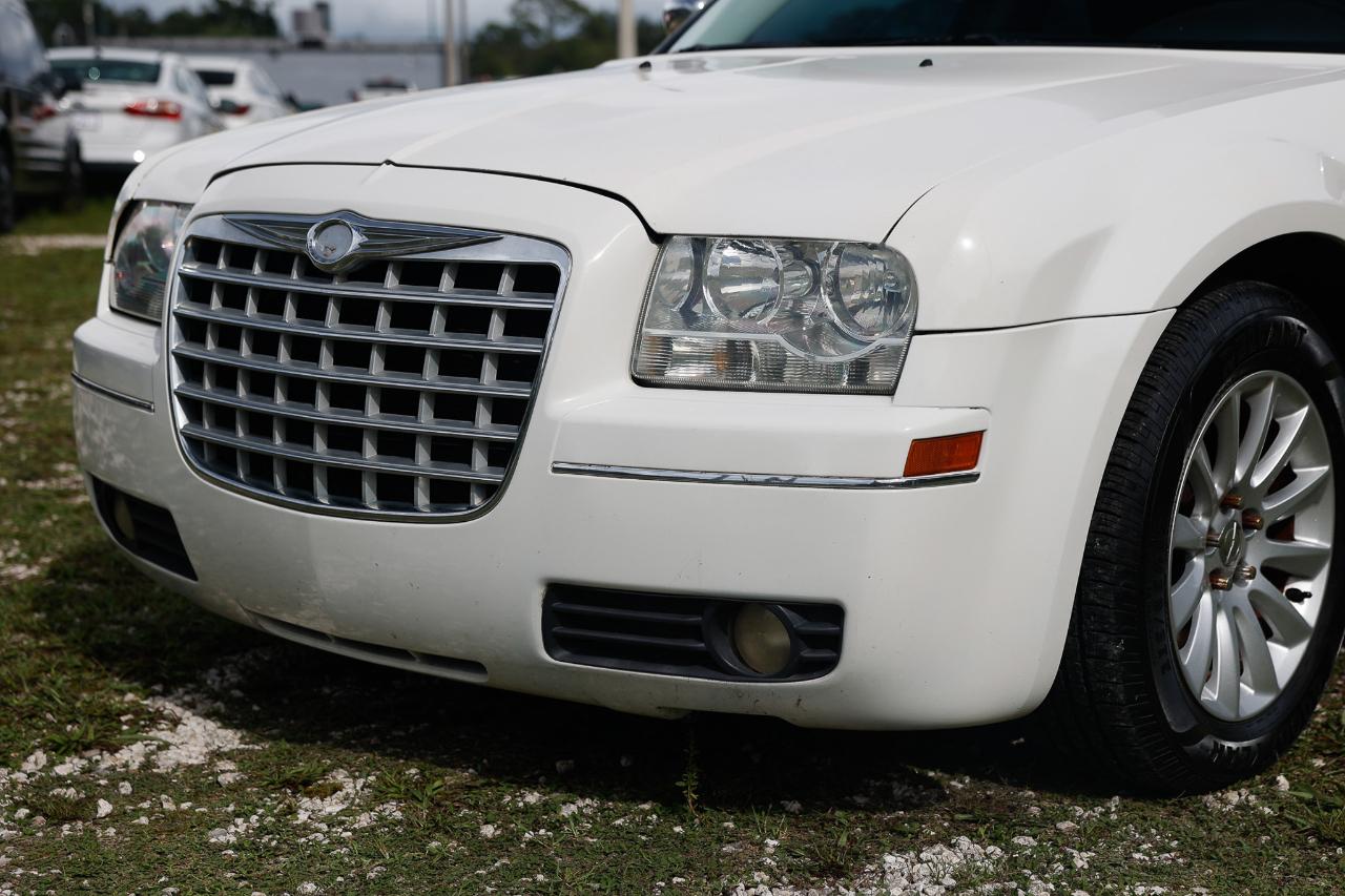 Chrysler 300  2010