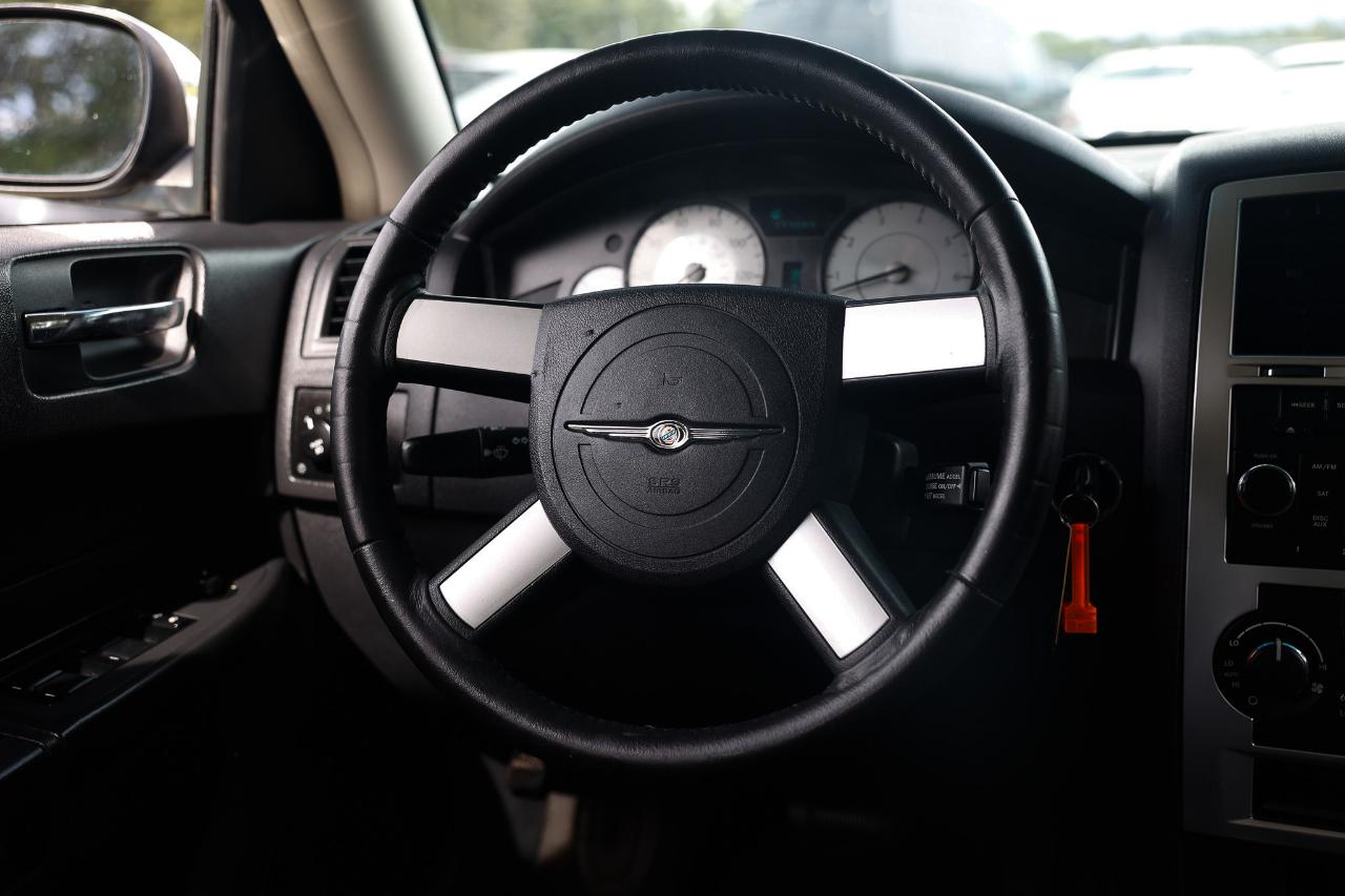 Chrysler 300  2010