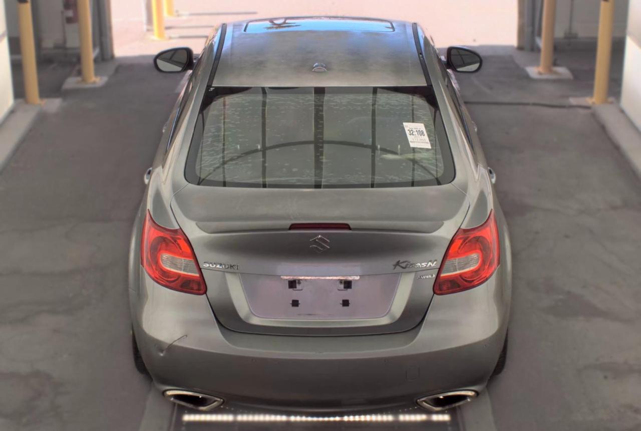Suzuki Kizashi  2011