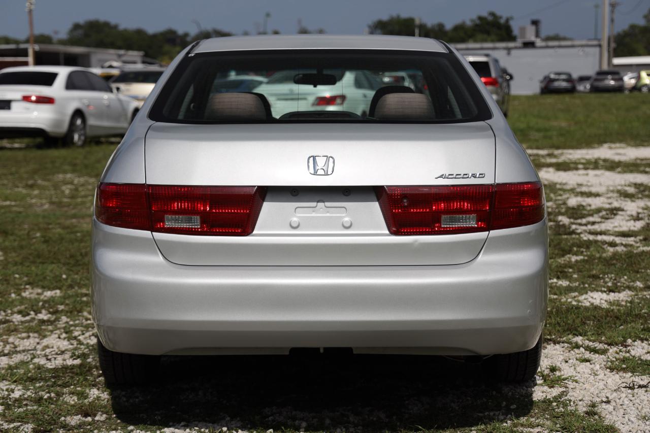 Honda Accord Sdn  2005
